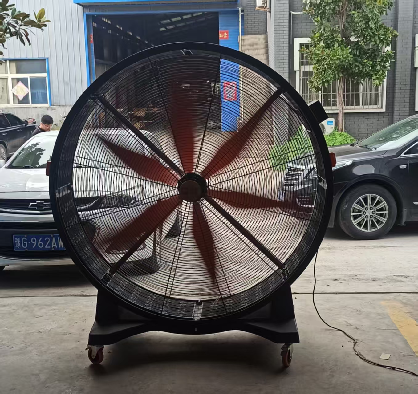 戰(zhàn)高溫，送清涼